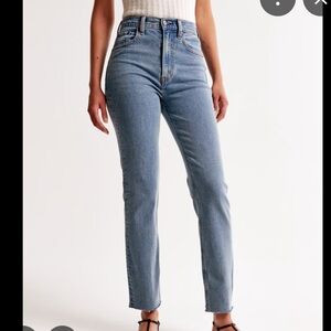 Abercrombie & Fitch Curve Love Ultra high rise ankle straight jean